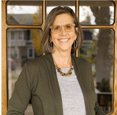 Pam Ossinger, CEO + Business Manager 